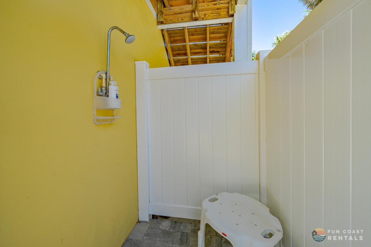 Dog Friendly Loft Steps From Beach With Gas Barbecue Grill And Upstairs Deck! New Smyrna Beach Zewnętrze zdjęcie