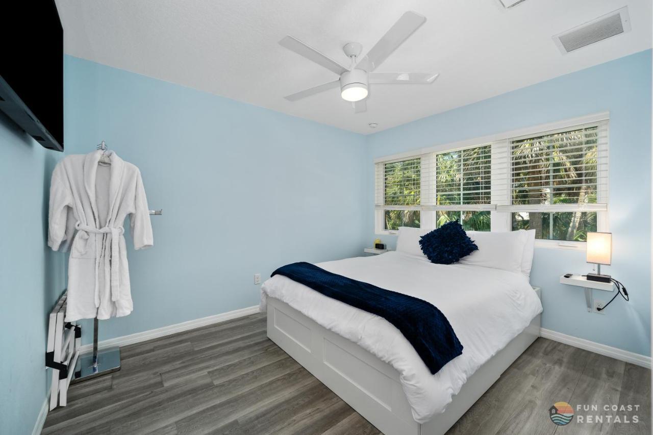 Dog Friendly Loft Steps From Beach With Gas Barbecue Grill And Upstairs Deck! New Smyrna Beach Zewnętrze zdjęcie